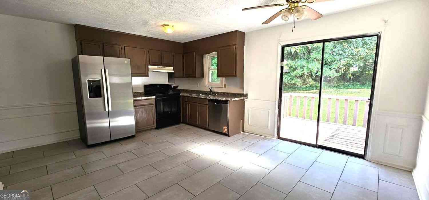 Homes For Rent - 805 Arbor Hill Drive<br/> Stone Mountain, GA 30088
