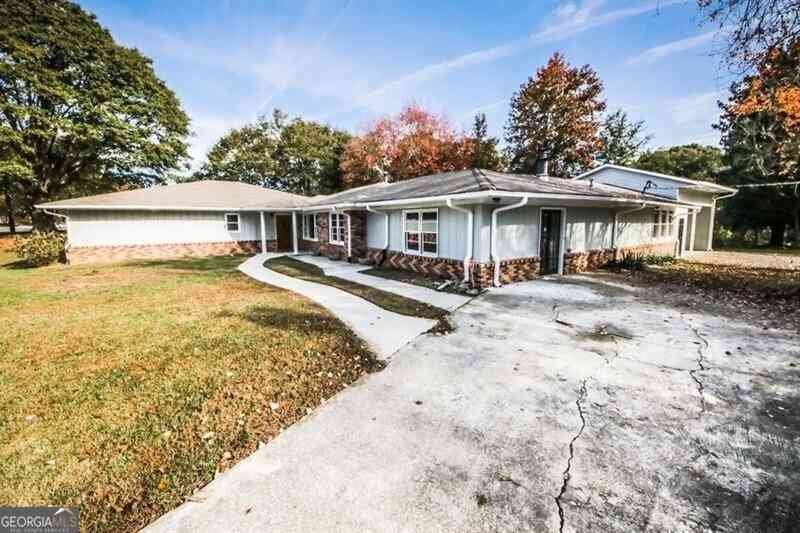 Homes For Rent - 5075 Winters Chapel Road<br/> Atlanta, GA 30360