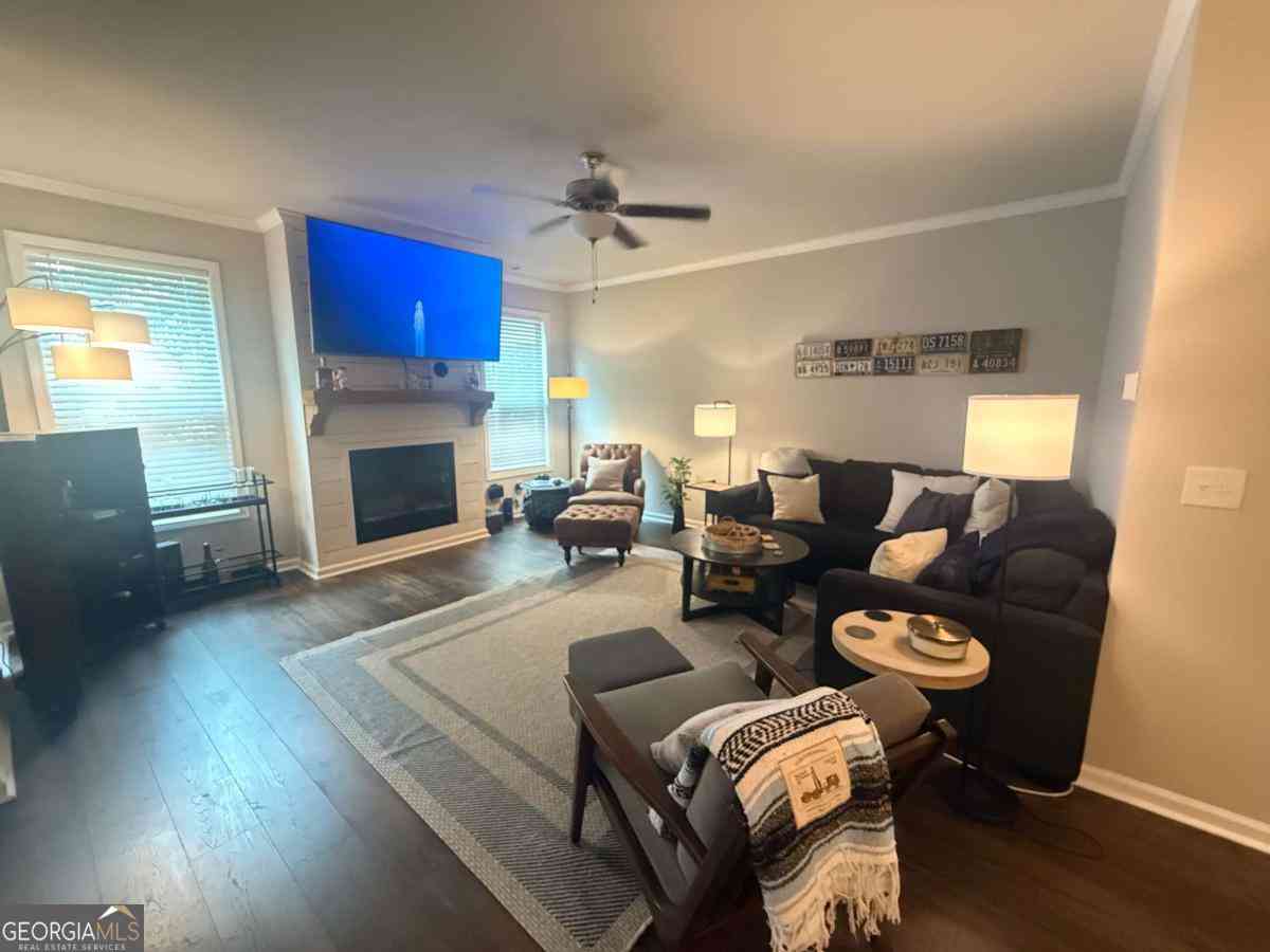 Townhouse For Rent - 5639 Parkview Lane<br/> Hall County, Flowery Branch, GA 30542