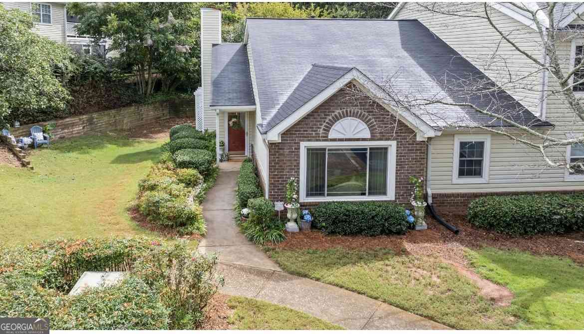 Condo For Rent - 81 Hampshire Court<br/> Avondale Estates, GA 30002