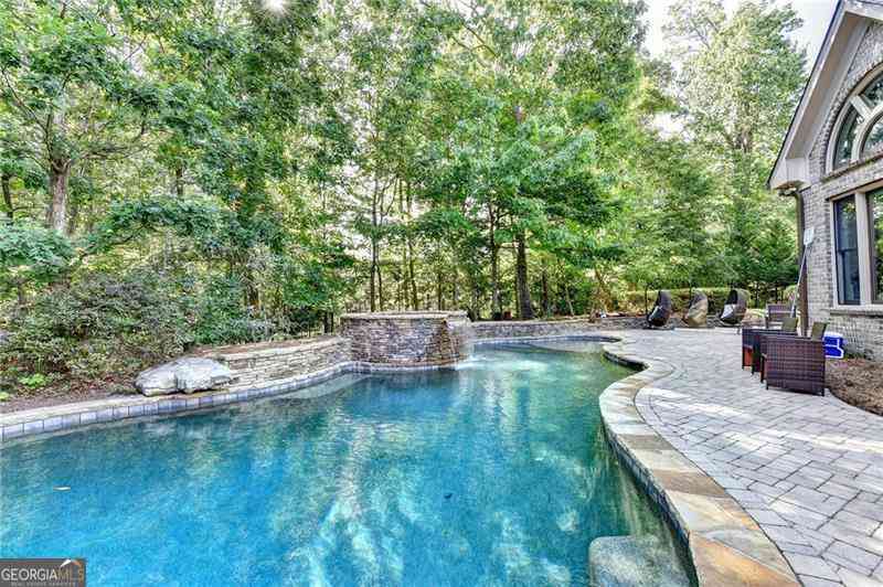 Homes For Rent - 11037 Estates Circle<br/> Alpharetta, GA 30022