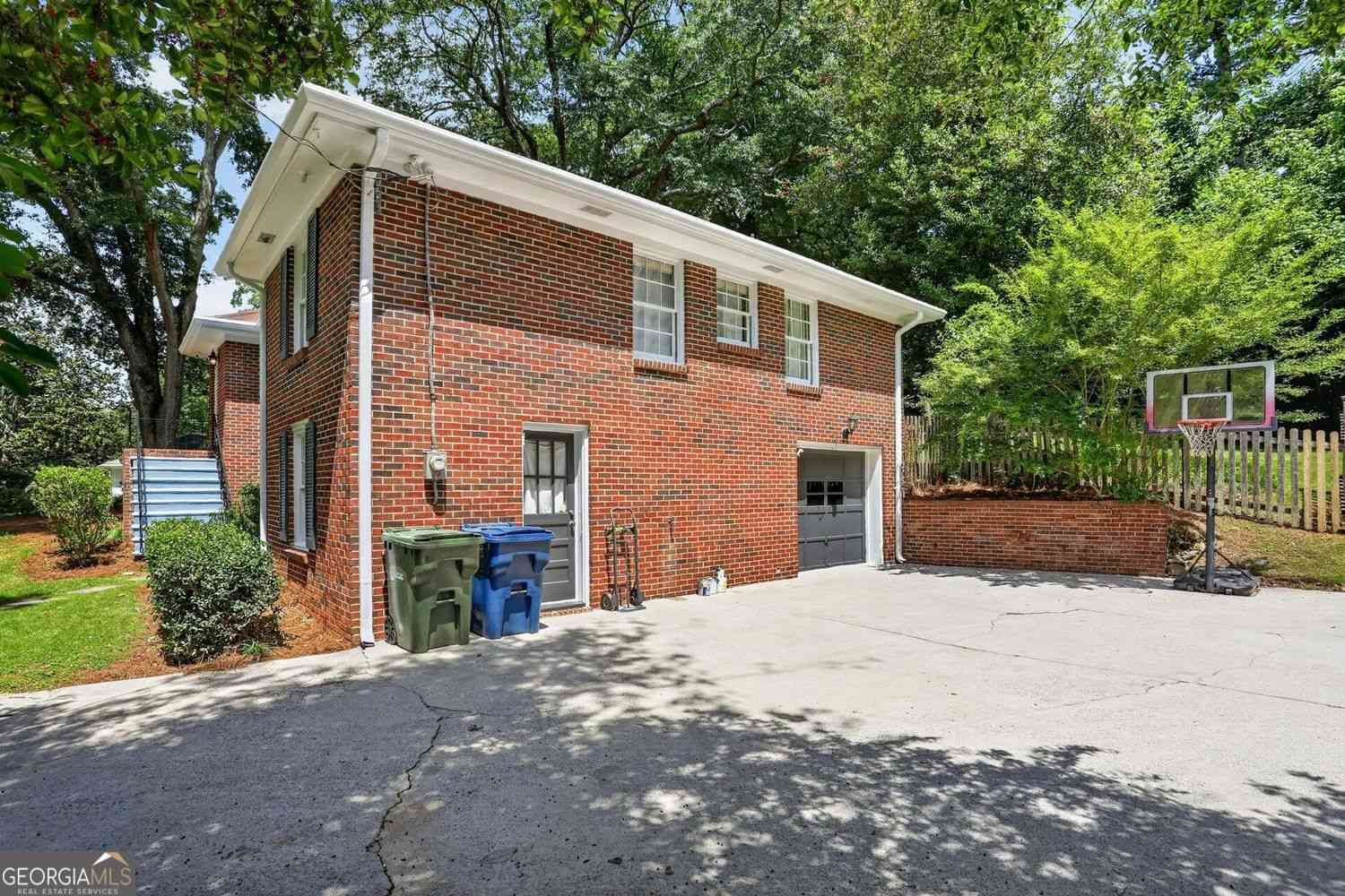 Homes For Rent - 388 Lakemoore Drive NE<br/> Atlanta, GA 30342