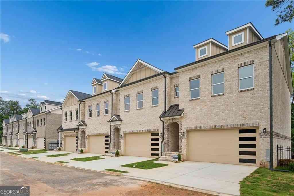 Townhouse For Rent - 3366 Sarah Trail #4<br/> Decatur, GA 30032
