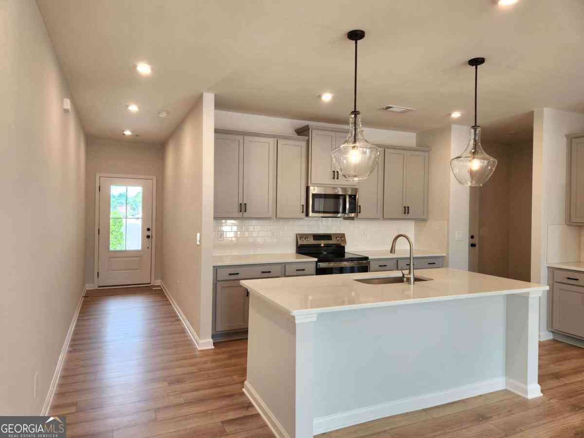 Townhouse For Rent - 848 Leraes Way<br/> Loganville, GA 30052