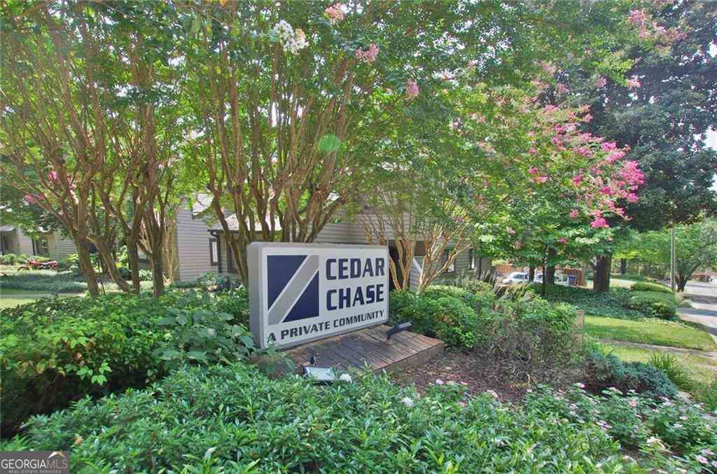 Townhouse For Rent - 1701 Cedar Chase Lane NE<br/> Atlanta, GA 30324