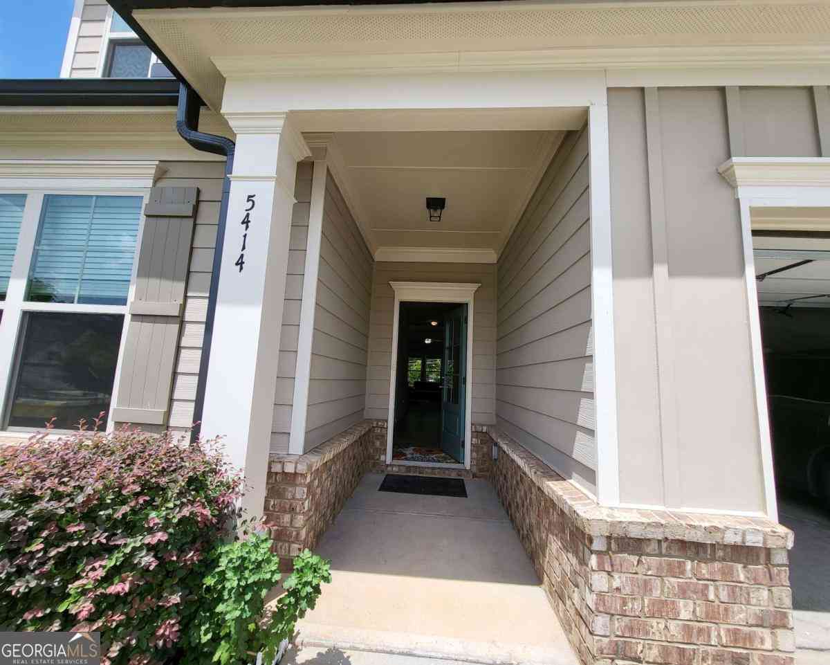 Homes For Rent - 5414 Town Square Way<br/> Flowery Branch, GA 30542