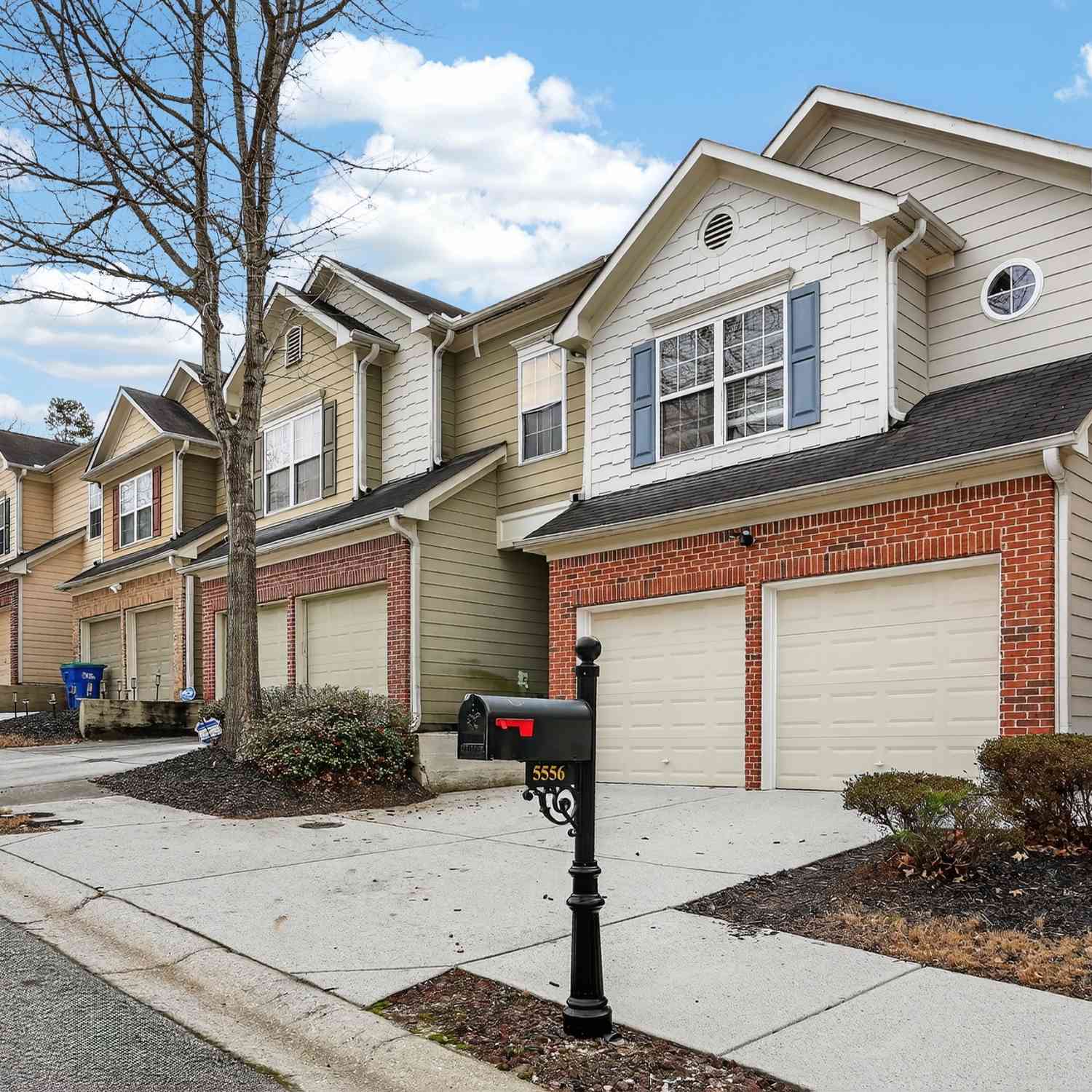 Townhouse For Rent - 5556 Cascade Run<br/> Atlanta, GA 30336
