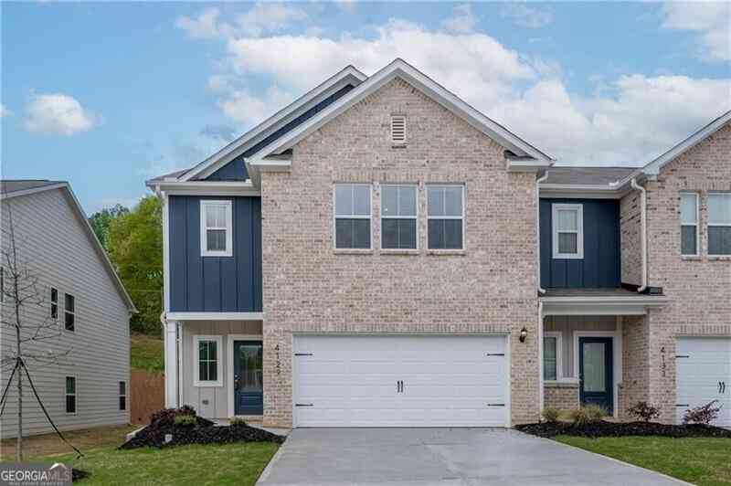 Townhouse For Rent - 4129 Oakwood Terrace Court<br/> Oakwood, GA 30566
