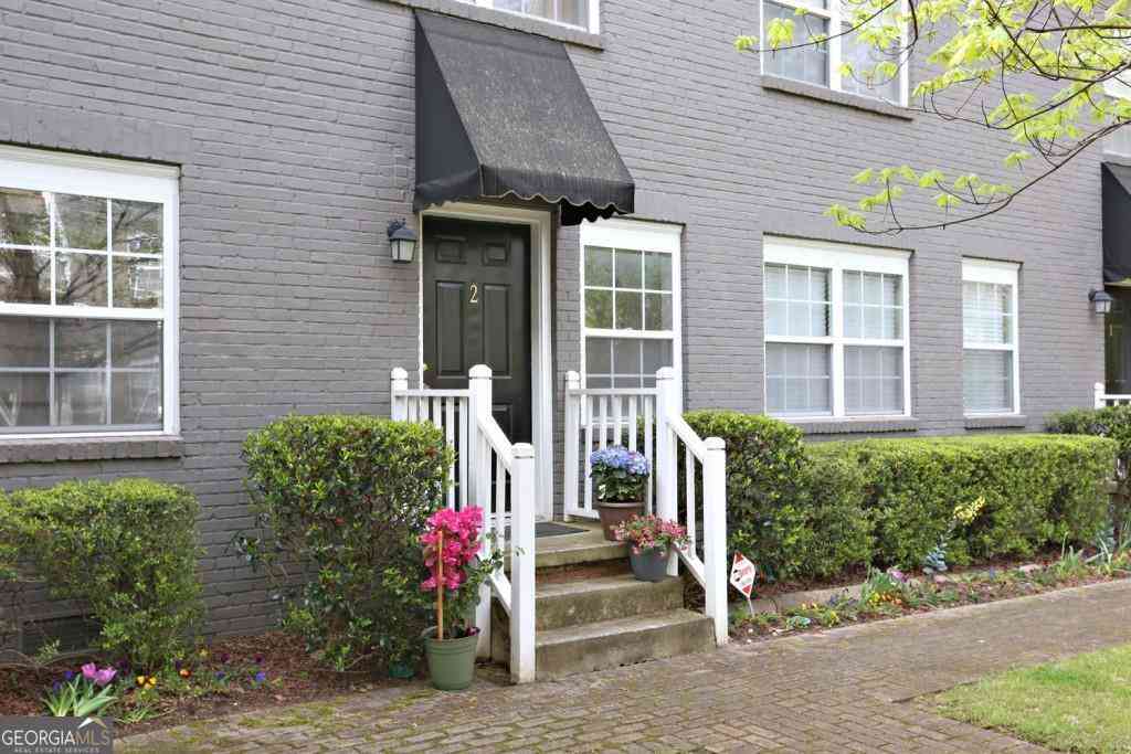 Townhouse For Rent - 285 Oxford Place NE #2<br/> Atlanta, GA 30307