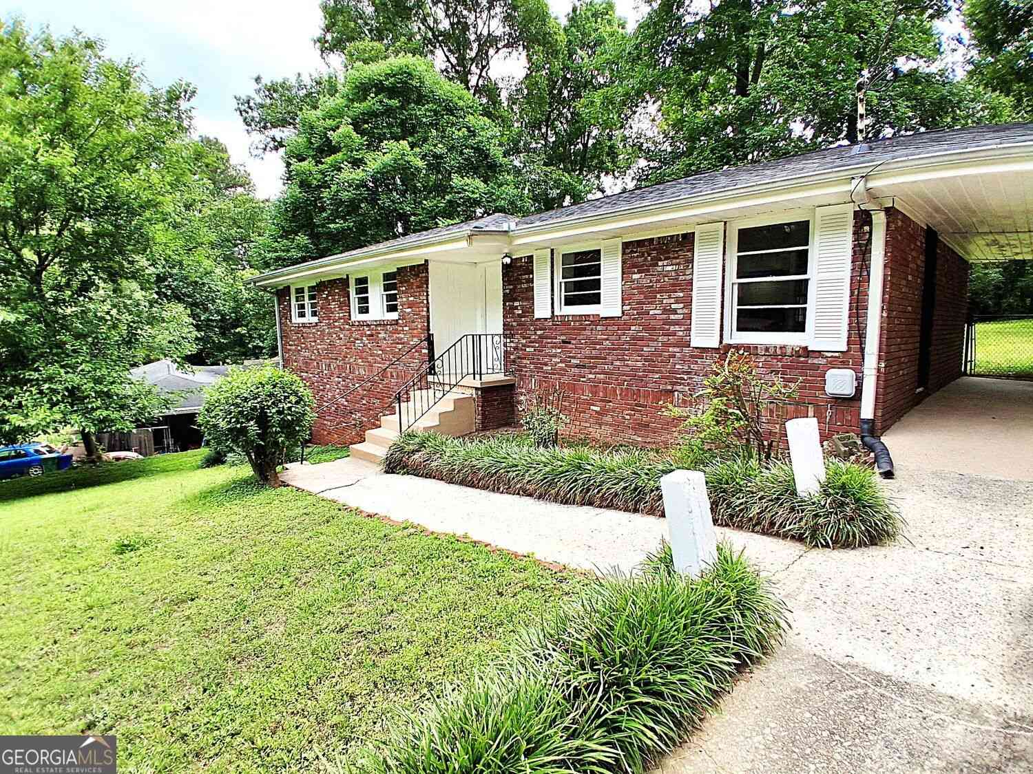 Homes For Rent - 1915 Wee Kirk Road SE<br/> Atlanta, GA 30316