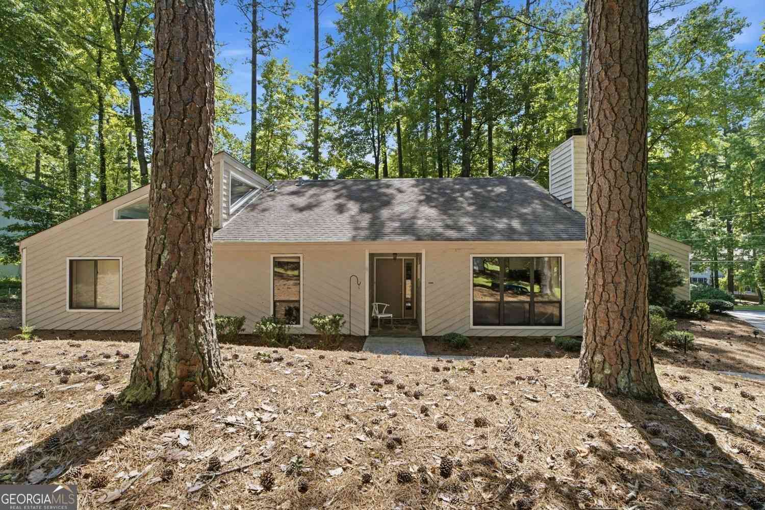 Homes For Rent - 505 Summerhill Place<br/> Alpharetta, GA 30022