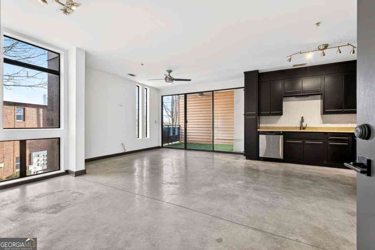 Condo For Rent - 972 Dekalb Avenue NE #202<br/> Atlanta, GA 30307