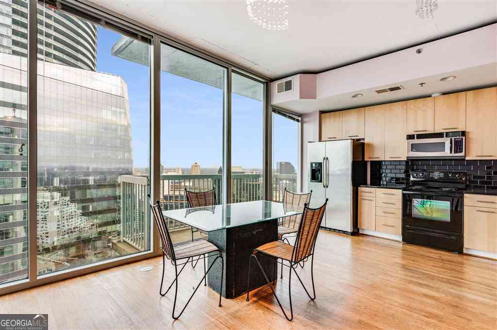Condo For Rent - 3324 Peachtree Road NE #2515<br/> Atlanta, GA 30326