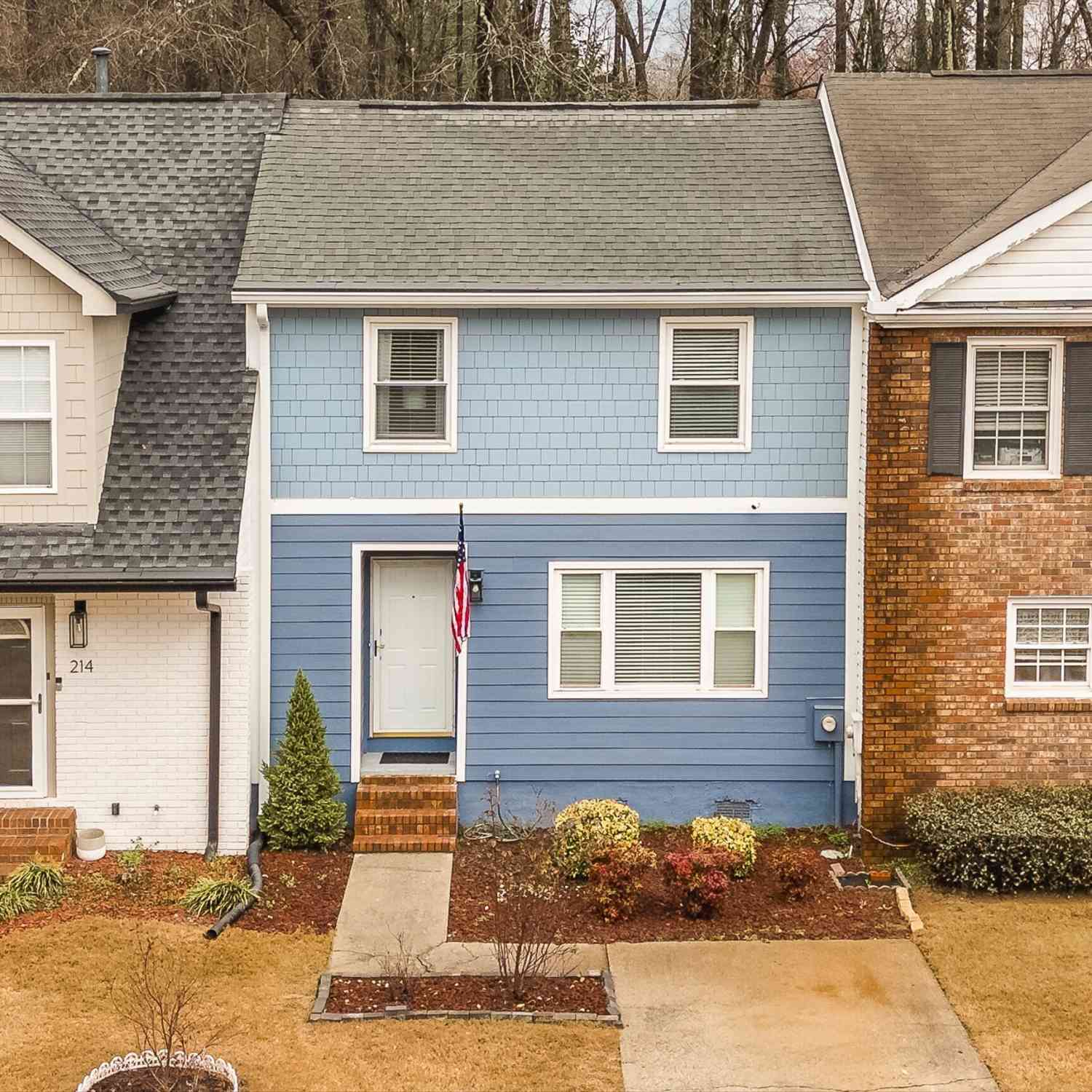 Townhouse For Rent - 216 Flat Creek Court<br/> Fayette County, Peachtree City, GA 30269