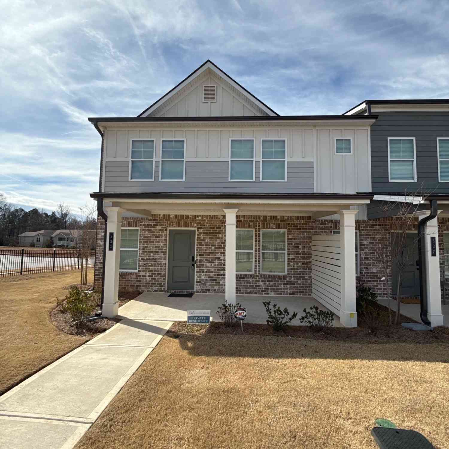 Townhouse For Rent - 333 S Point Boulevard<br/> Mcdonough, GA 30253