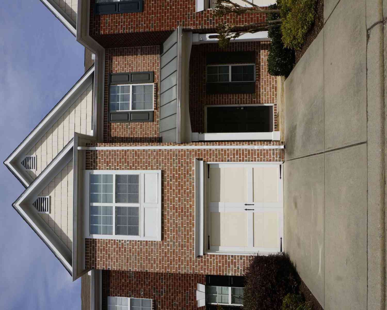 Townhouse For Rent - 5682 Lawley Drive<br/> Johns Creek, GA 30022