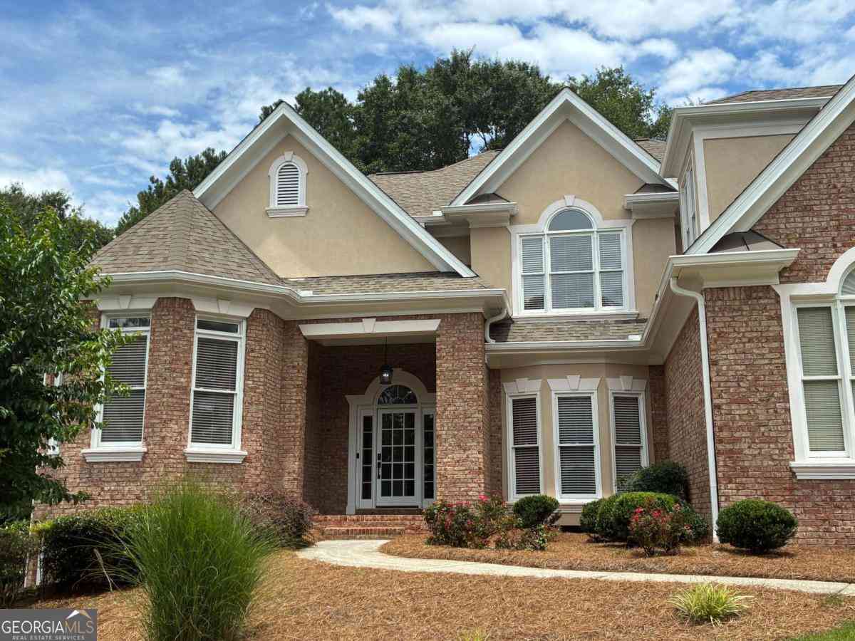 Homes For Rent - 1560 Water Shine Way<br/> Snellville, GA 30078
