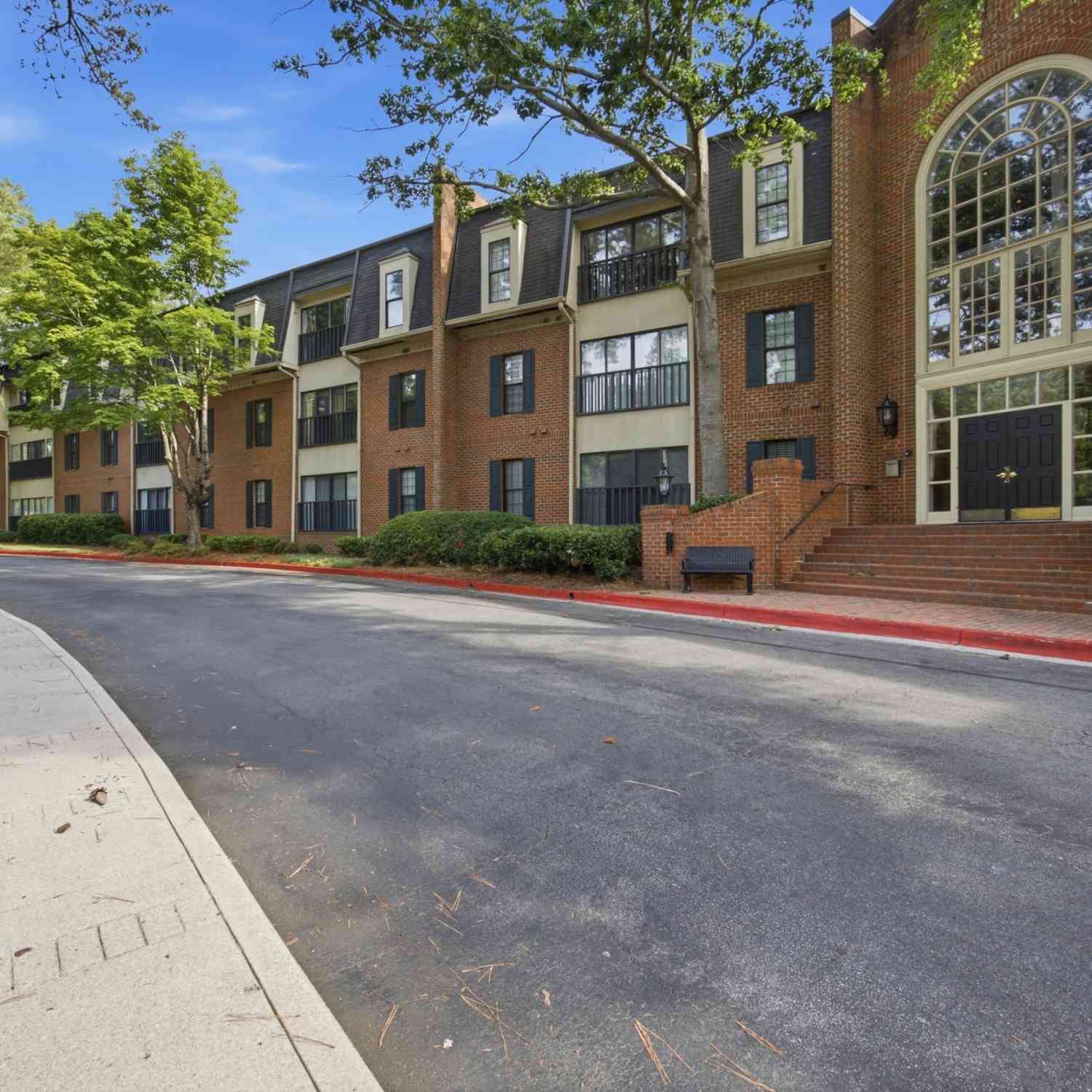 Condo For Rent - 23117 Plantation Drive NE #117<br/> Atlanta, GA 30324