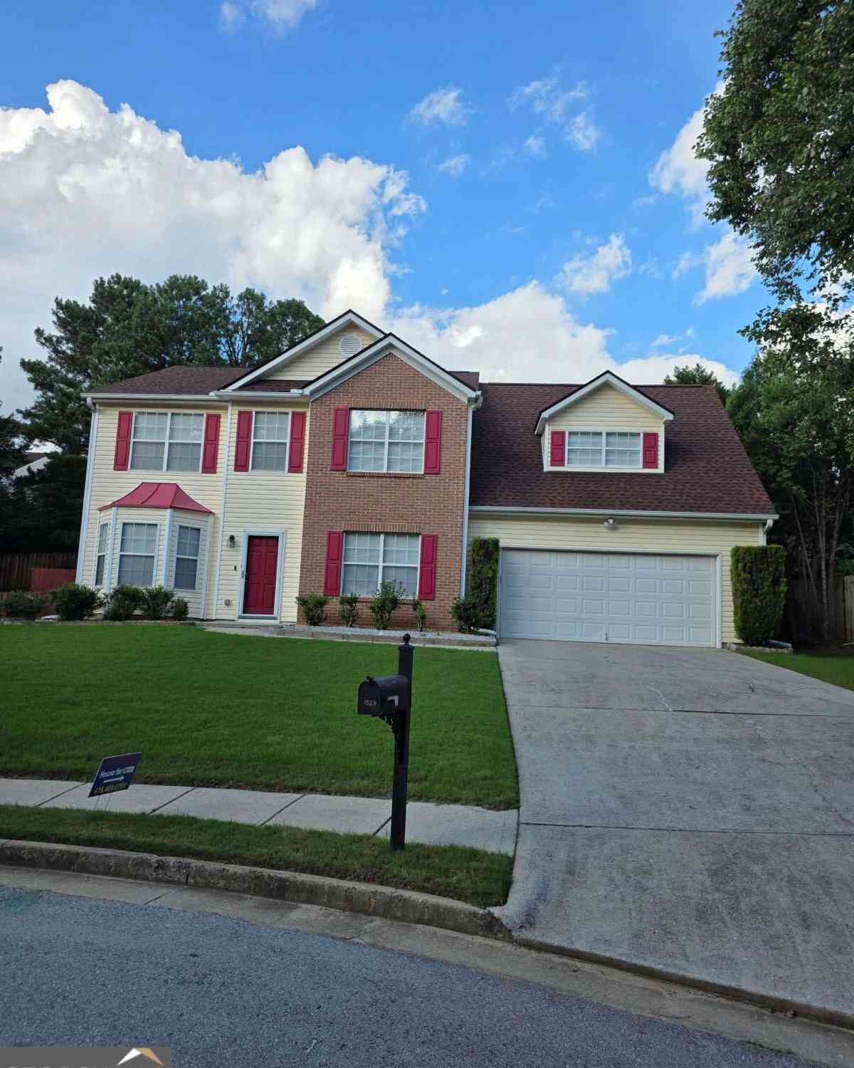 Homes For Rent - 1529 Sydney Pond Circle<br/> Lawrenceville, GA 30046