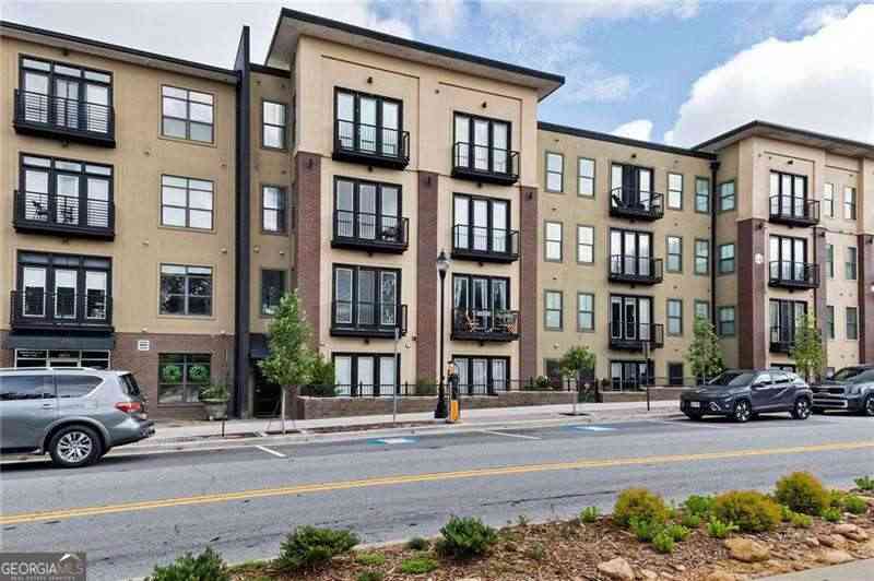 Condo For Rent - 5300 Peachtree Road #0501<br/> Chamblee, GA 30341