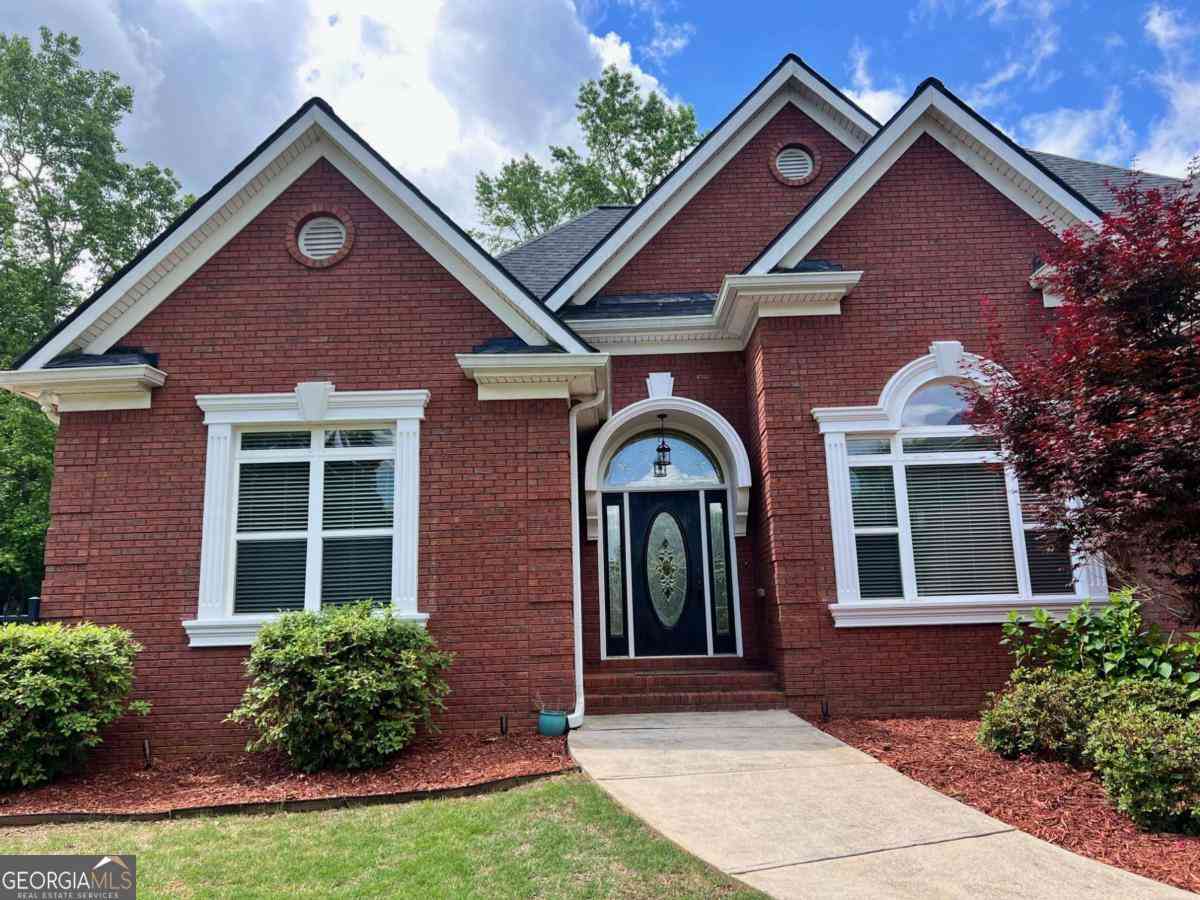 Homes For Rent - 194 Sweetwater Ridge<br/> Hoschton, GA 30548
