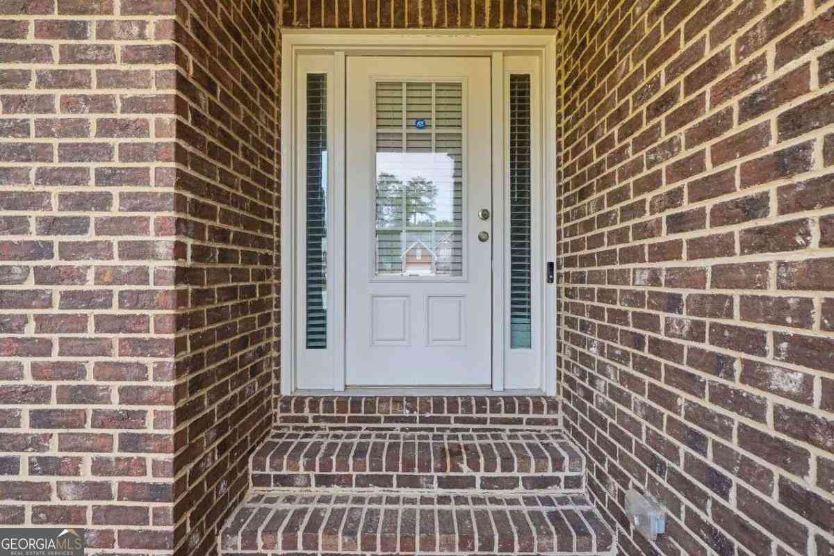 Homes For Rent - 2408 Smoke Court<br/> Conyers, GA 30013