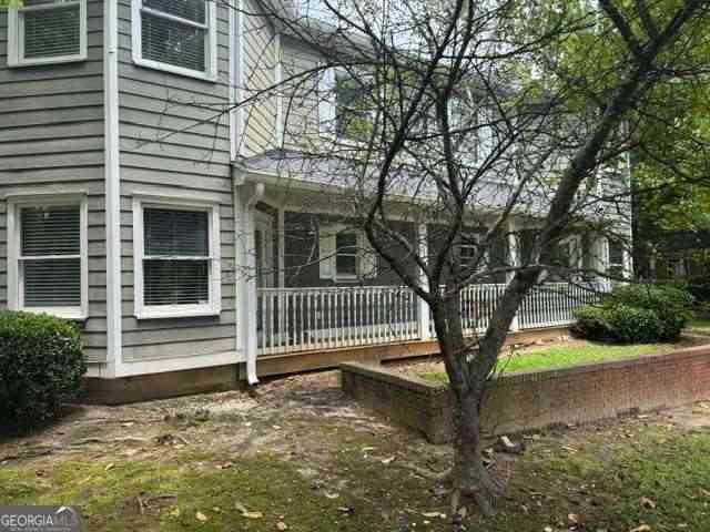 Townhouse For Rent - 5261 Savannah Terrace<br/> Stone Mountain, GA 30083