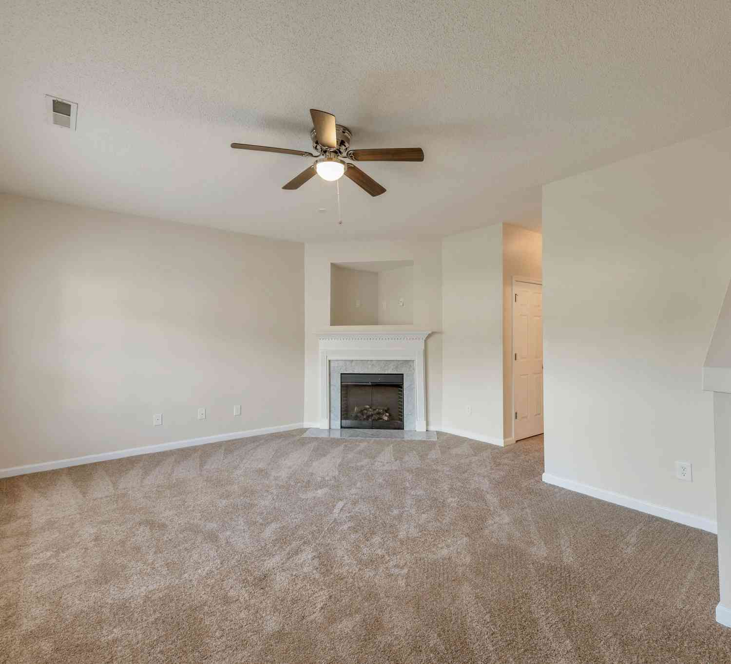 Townhouse For Rent - 4870 W Park Circle<br/> Atlanta, GA 30349