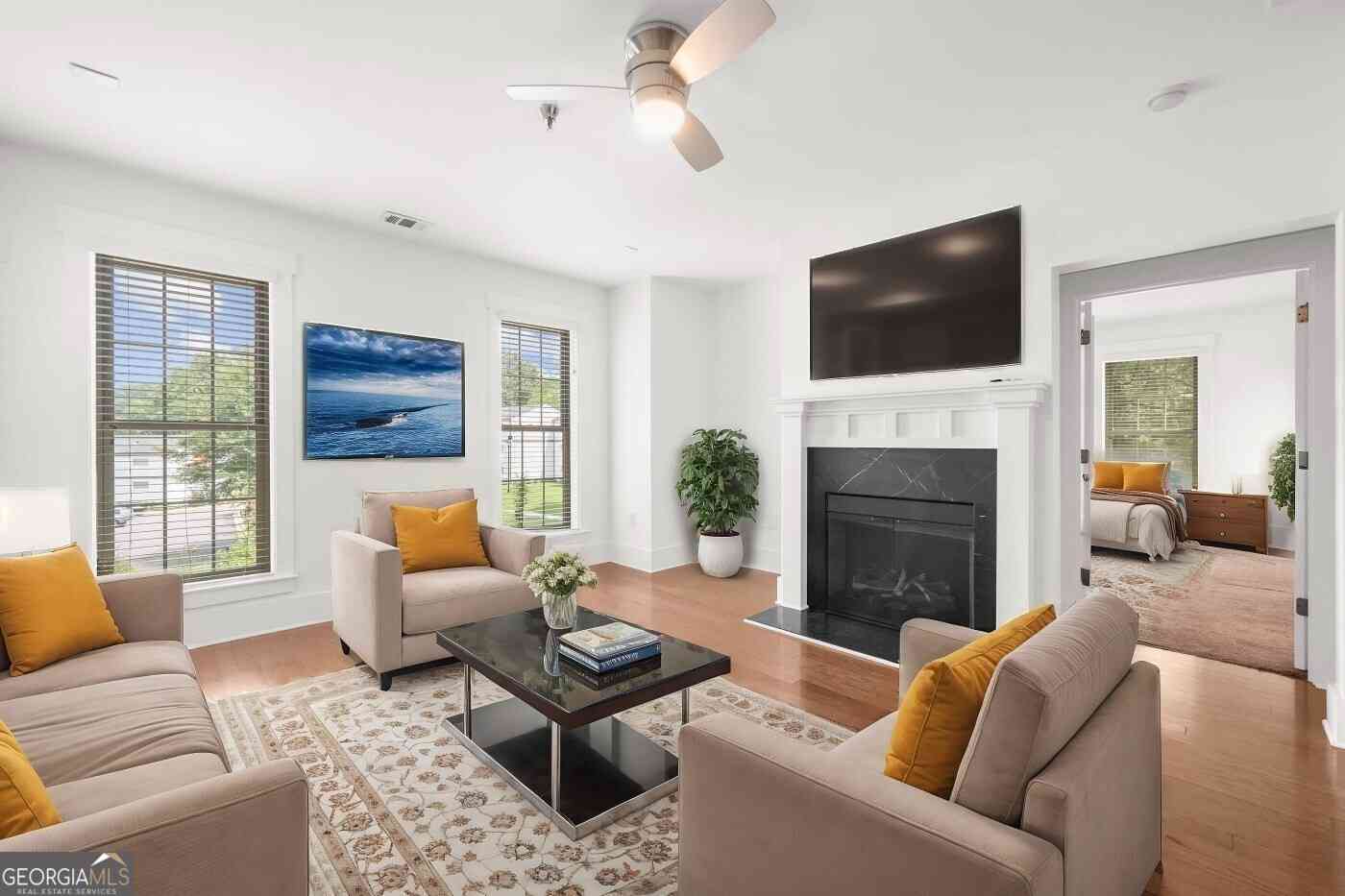 Condo For Rent - 2360 Logan Circle NE #101<br/> Dekalb County, Atlanta, GA 30319