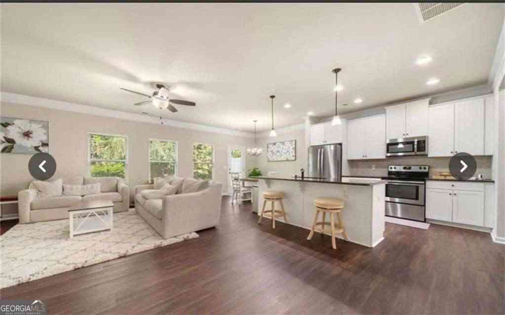Townhouse For Rent - 1427 Haynescrest Court<br/> Grayson, GA 30017