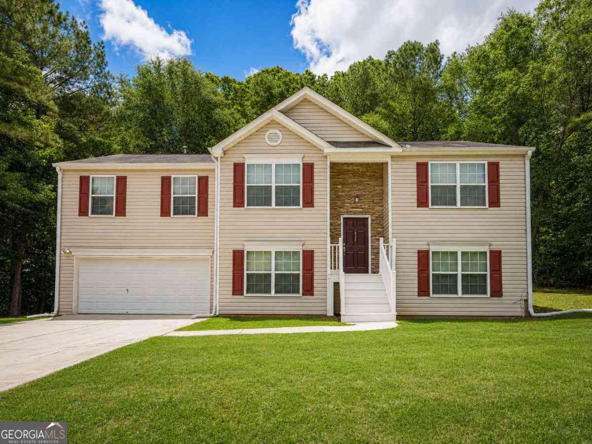 Homes For Rent - 437 Waterbury Way<br/> Paulding County, Douglasville, GA 30134