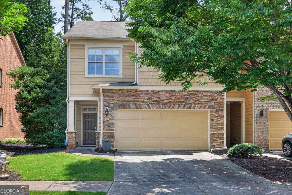 Townhouse For Rent - 1572 NE Lenox Overlook Road NE<br/> Atlanta, GA 30329