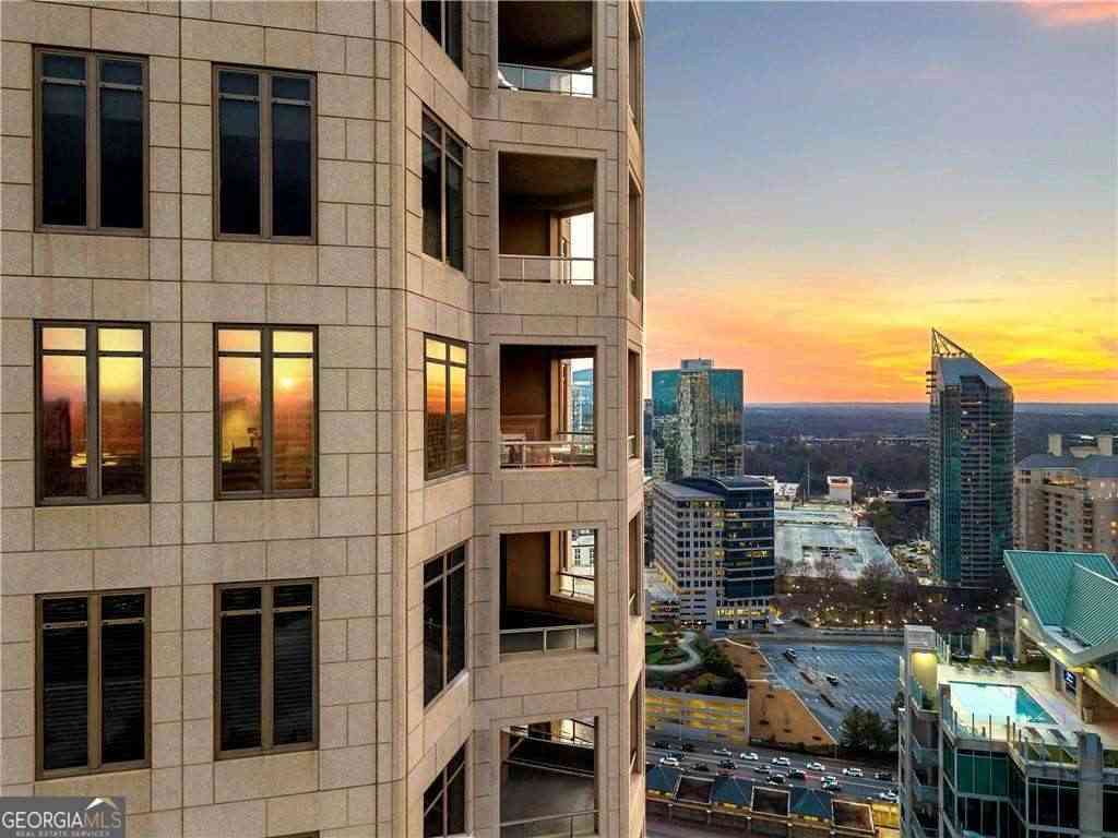 Condo For Rent - 3376 Peachtree Road NE #41A<br/> Atlanta, GA 30326