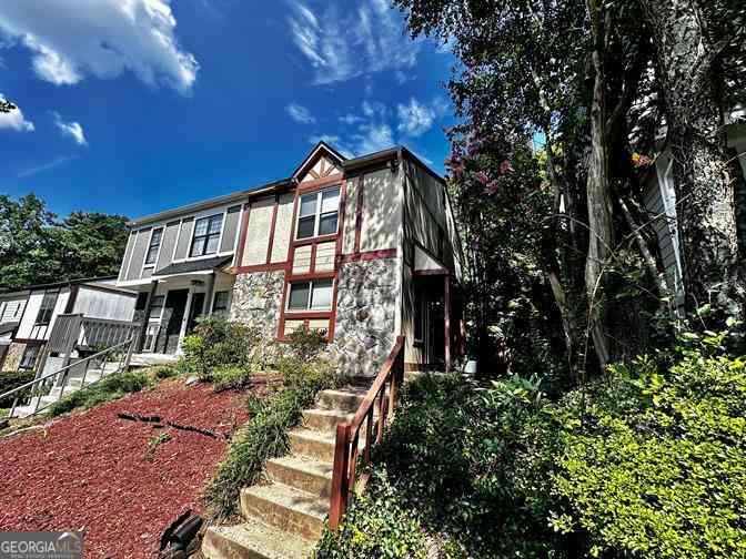 Townhouse For Rent - 1060 Falling Water Drive SE<br/> Smyrna, GA 30080