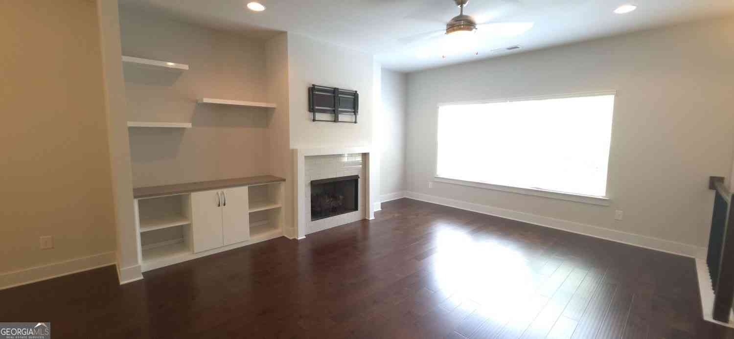 Townhouse For Rent - 3801 Oxford Circle Circle<br/> Doraville, GA 30340
