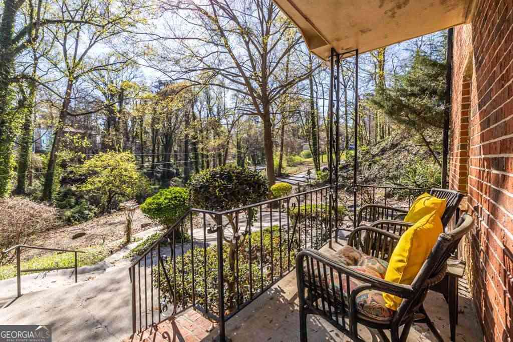 Multifamily For Rent - 1570 Spring Lane NW #A<br/> Atlanta, GA 30314