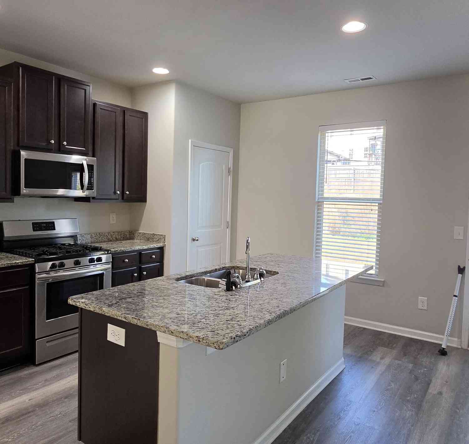 Homes For Rent - 7373 Ledgestone Lane<br/> Riverdale, GA 30274