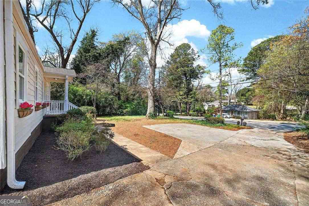 Homes For Rent - 955 Columbia Drive<br/> Dekalb County, Decatur, GA 30030
