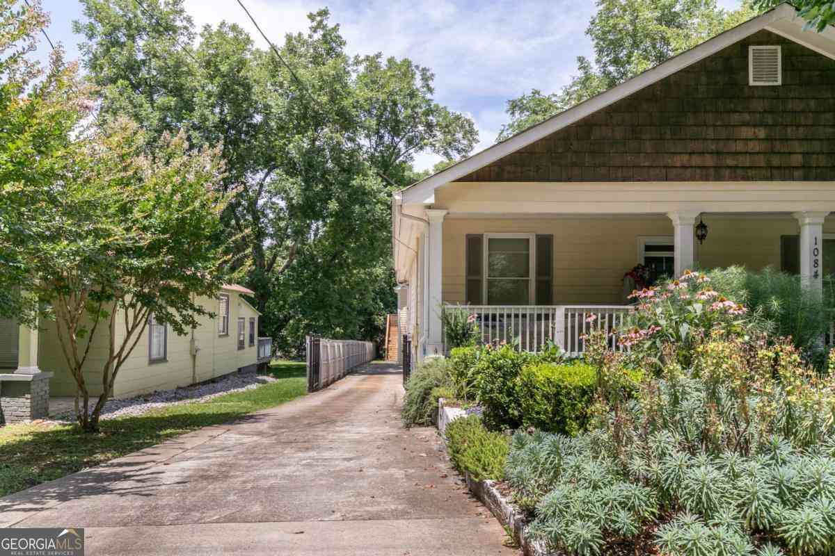 Homes For Rent - 1084 Sanders Avenue SE #A-B<br/> Atlanta, GA 30316