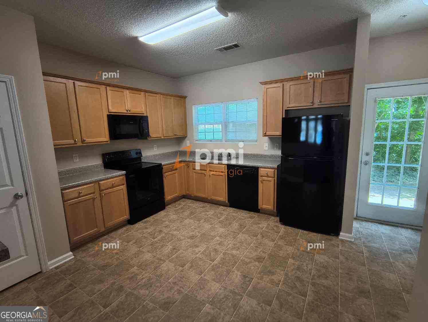 Townhouse For Rent - 163 Chastain Way<br/> Coweta County, Newnan, GA 30263