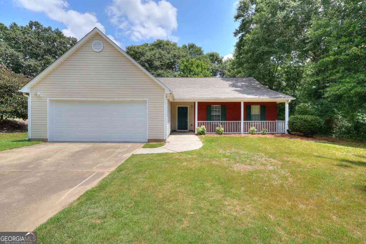 Homes For Rent - 4160 Janel Lane<br/> Loganville, GA 30052