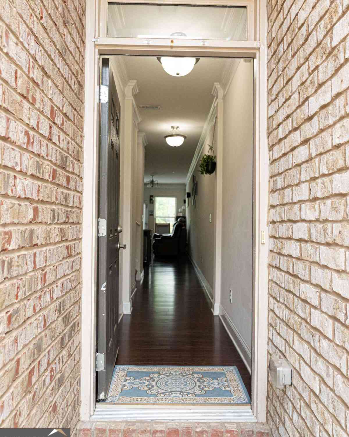 Townhouse For Rent - 10643 Naramore Lane<br/> Alpharetta, GA 30022