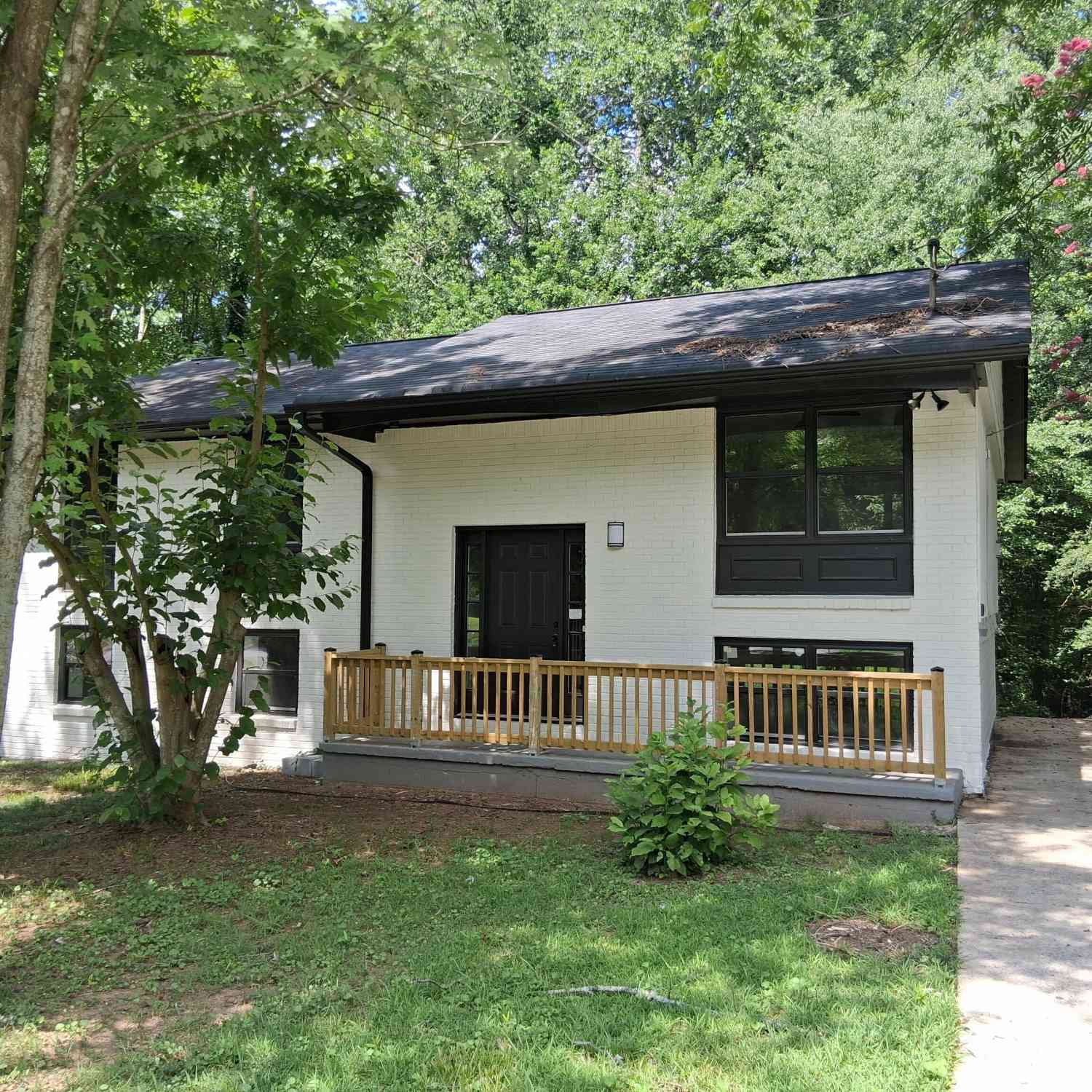 Homes For Rent - 8229 Queens Drive<br/> Jonesboro, GA 30238