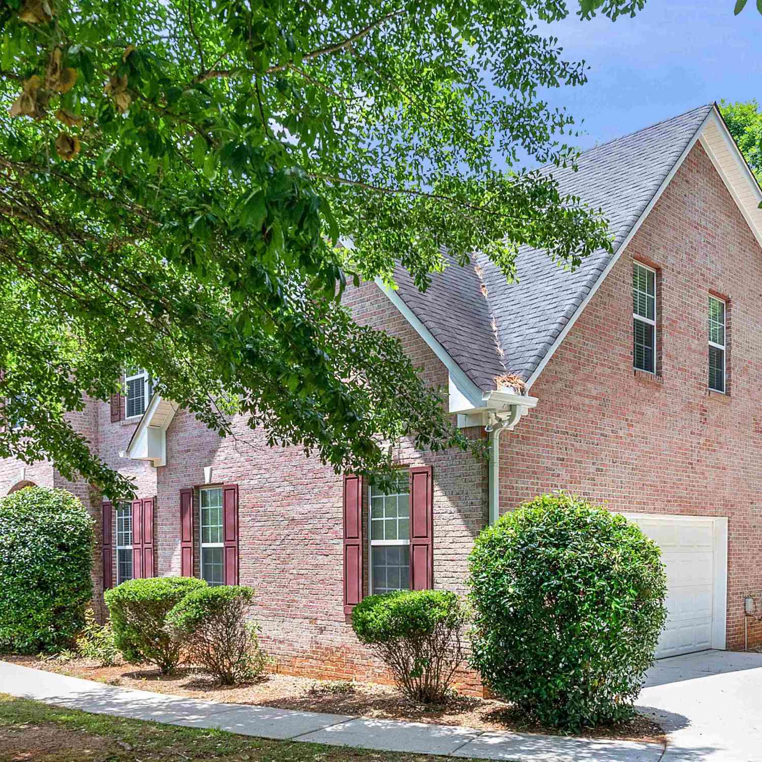 Homes For Rent - 825 Stoneglen Court<br/> Henry County, McDonough, GA 30252