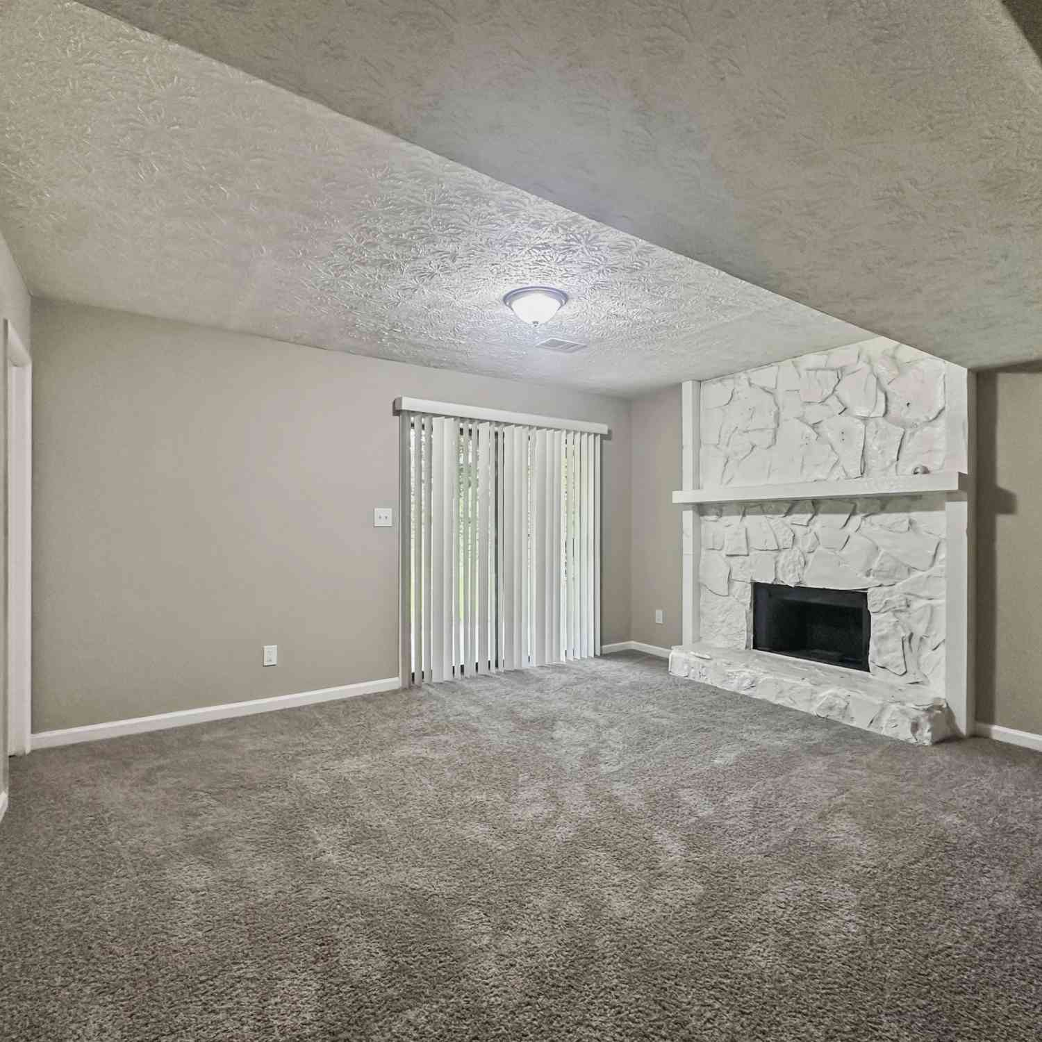 Homes For Rent - 323 Park Ridge Court<br/> Riverdale, GA 30274