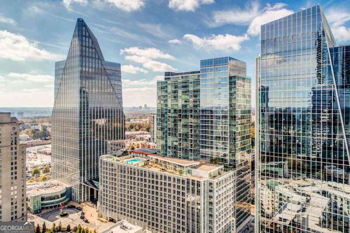Condo For Rent - 3325 Piedmont Road NE #2307<br/> Atlanta, GA 30305