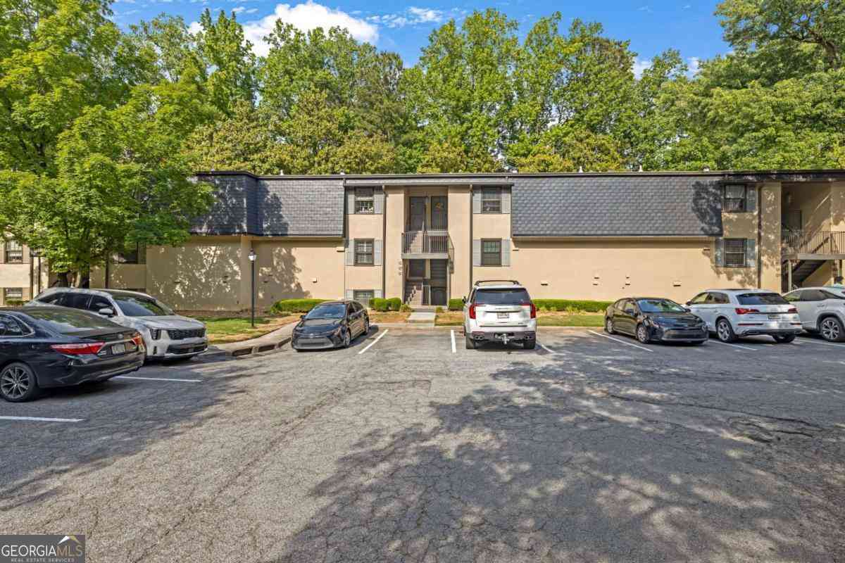 Condo For Rent - 118 Lablanc Way NW<br/> Atlanta, GA 30327