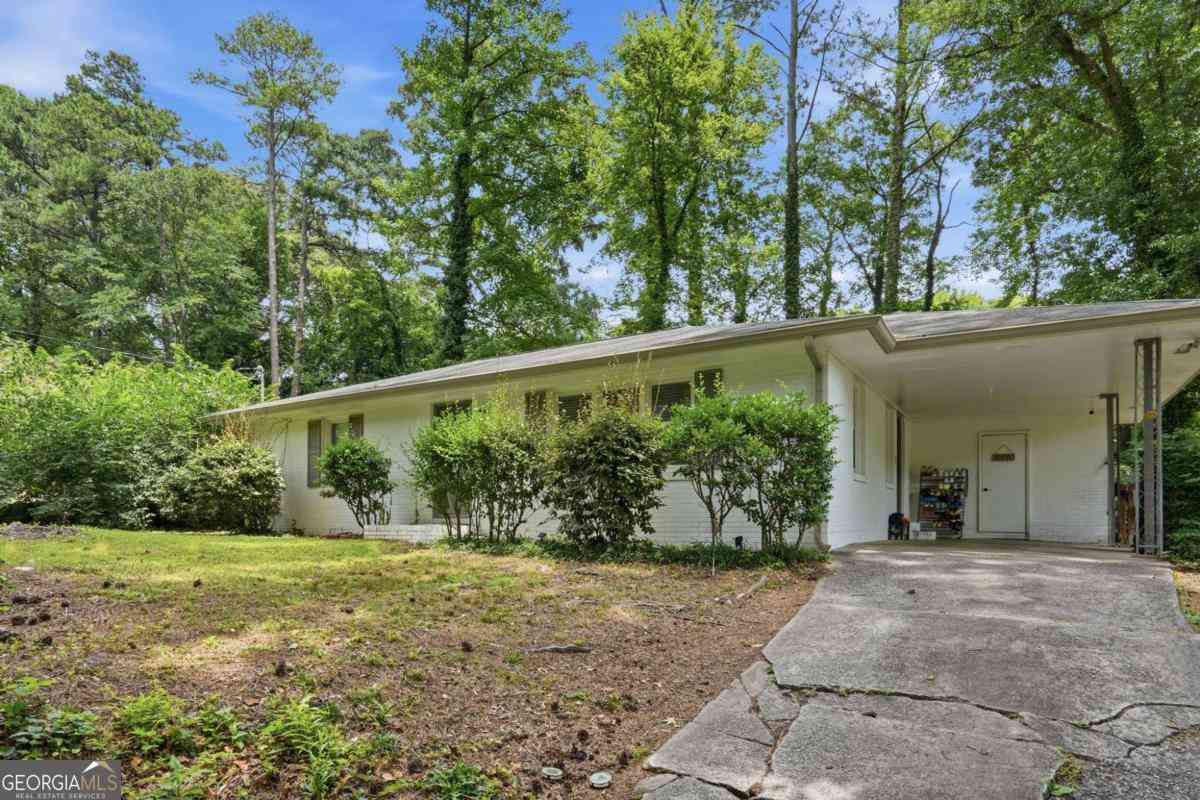 Homes For Rent - 581 Meadowbrook Drive SE<br/> Marietta, GA 30067