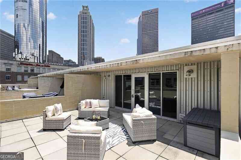 Condo For Rent - 123 Luckie Street NW #1503<br/> Atlanta, GA 30303