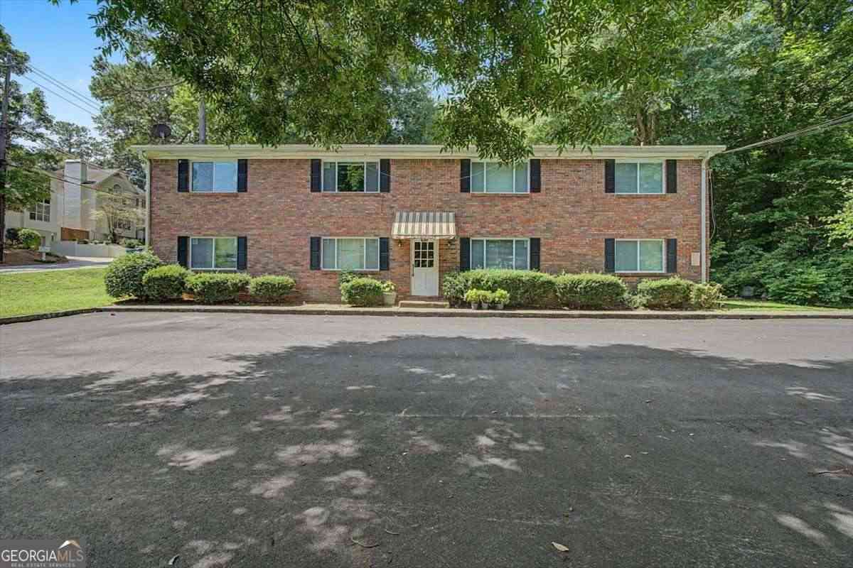 Condo For Rent - 2430 Coosawattee Drive NE<br/> Atlanta, GA 30319